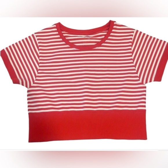 aerie Tops - Offline by Aerie Red and White Striped Crop Top. Size Medium. NWOT